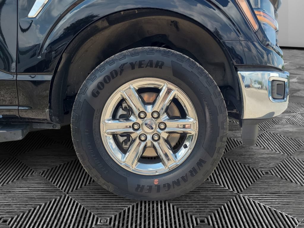 Used 2025 Ford F150 XLT w/ Equipment Group 301A Standard AWD/4WD image 16