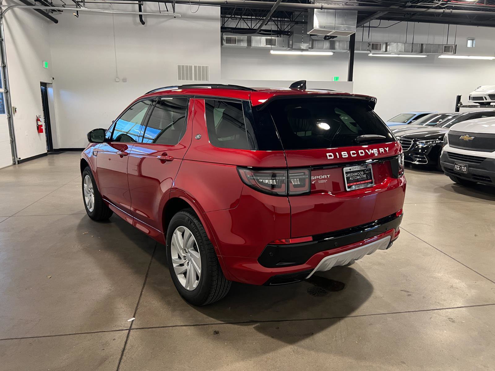 Used 2025 Land Rover Discovery Sport S image 5