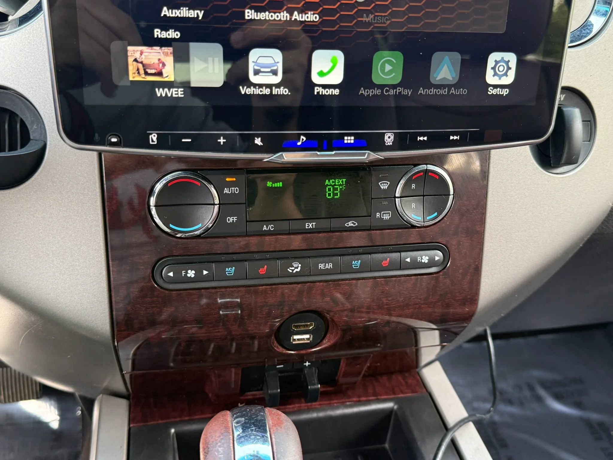 Used 2014 Ford Expedition EL King Ranch RWD image 23