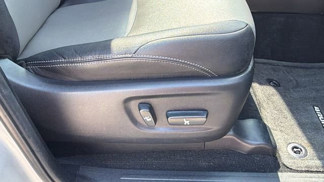 Used 2015 Toyota 4Runner SR5 Premium AWD/4WD image 32