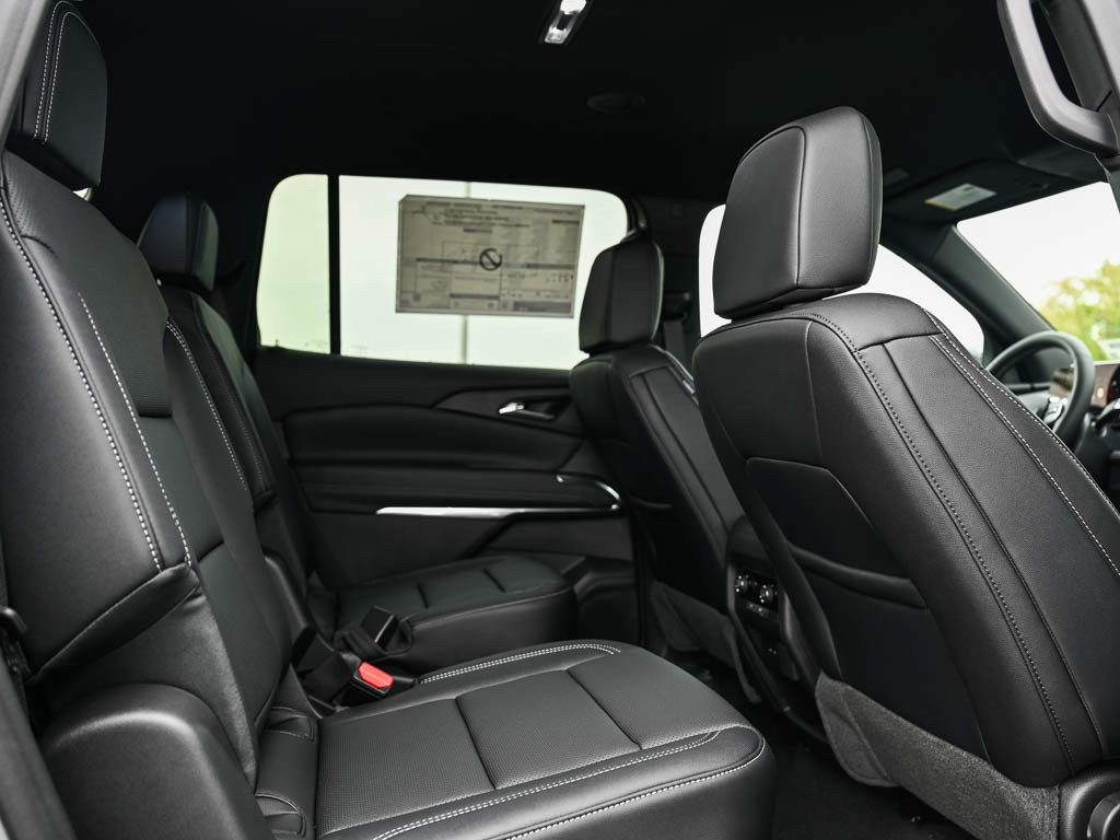 New 2026 Chevrolet Traverse LT w/ Driver Confidence Package AWD/4WD image 13
