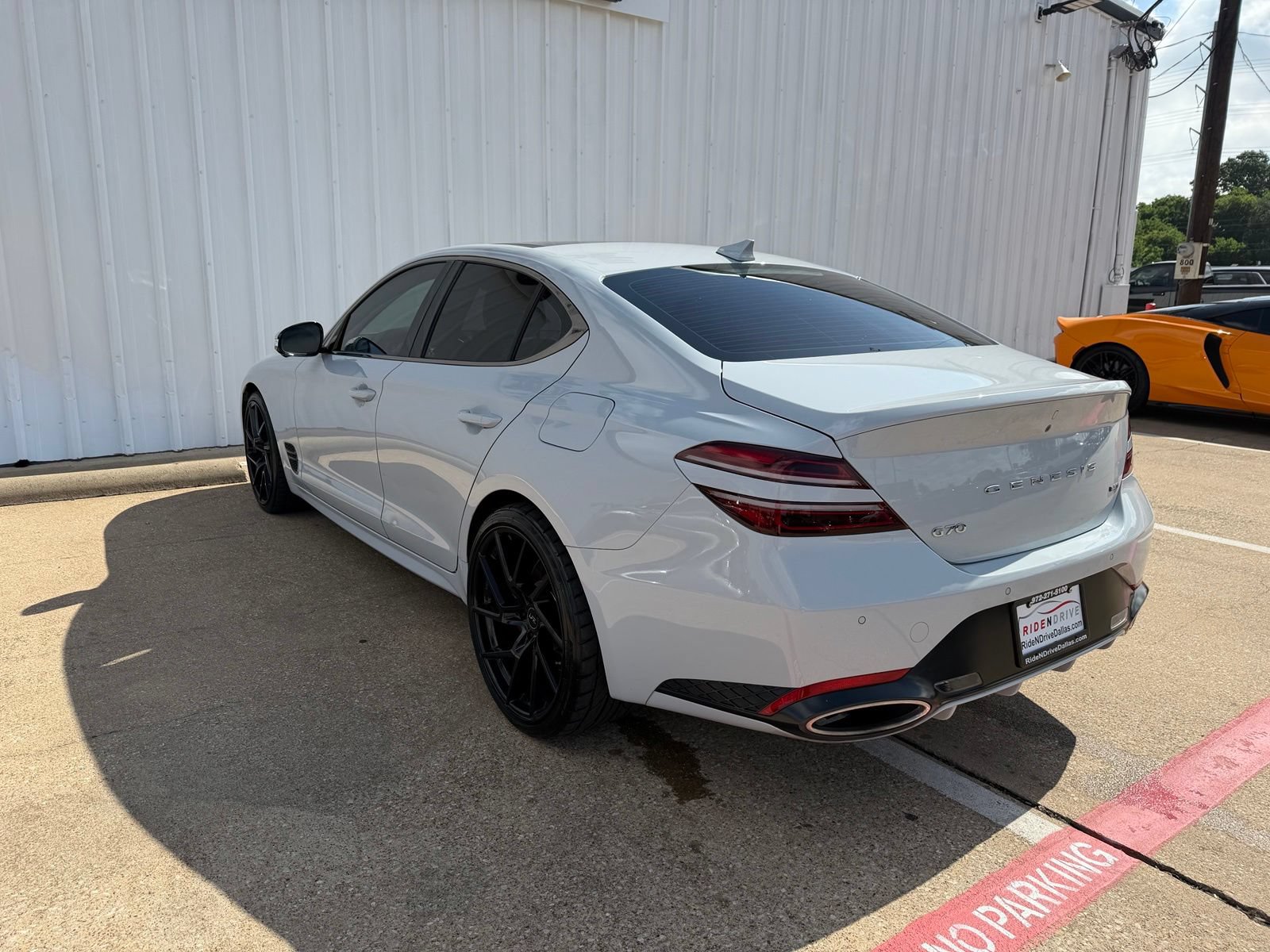 Used 2022 Genesis G70 3.3T RWD image 4