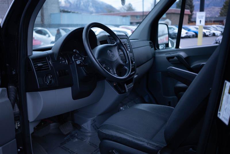 Used 2013 Mercedes-Benz Sprinter 2500 image 7