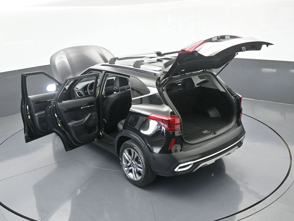 Used 2023 Kia Seltos S image 60