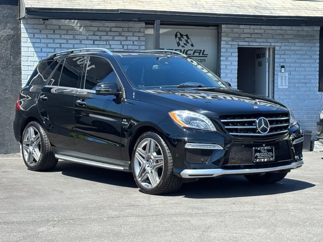 Used 2015 Mercedes-Benz ML 63 AMG 4MATIC w/ AMG Performance Package image 8