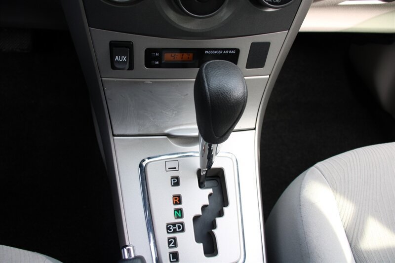 Used 2011 Toyota Corolla LE image 8