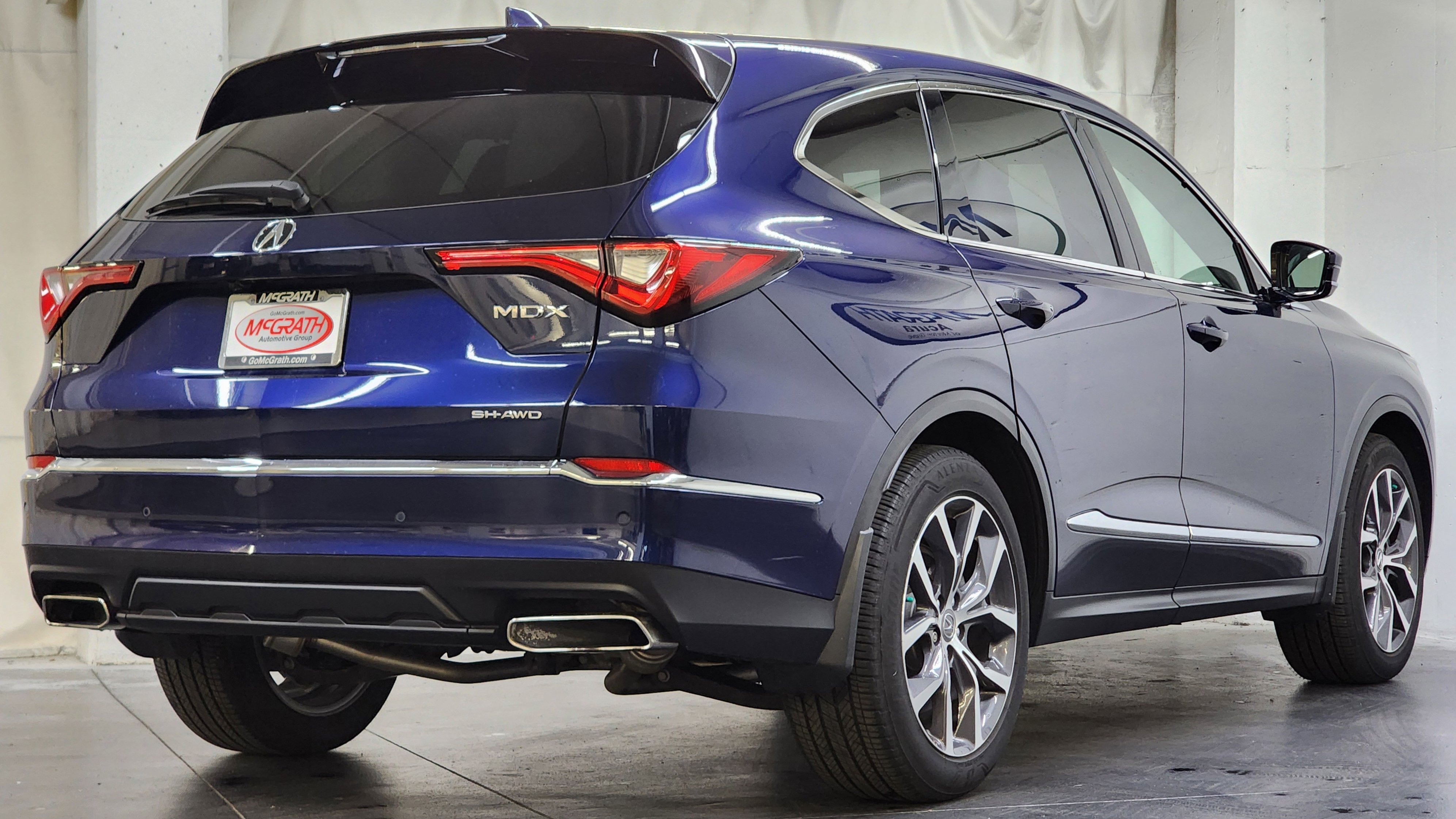 Used 2024 Acura MDX SH-AWD w/ Technology Package image 5
