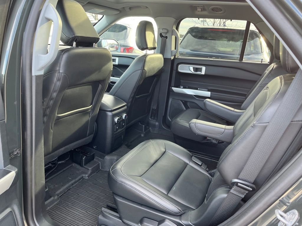 Used 2022 Ford Explorer Limited w/ Equipment Group 301A image 27