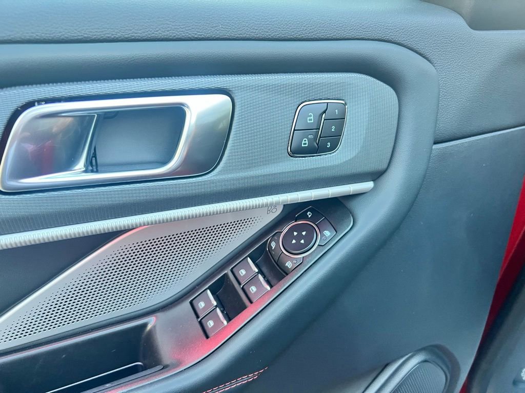 New 2025 Ford Explorer ST image 24