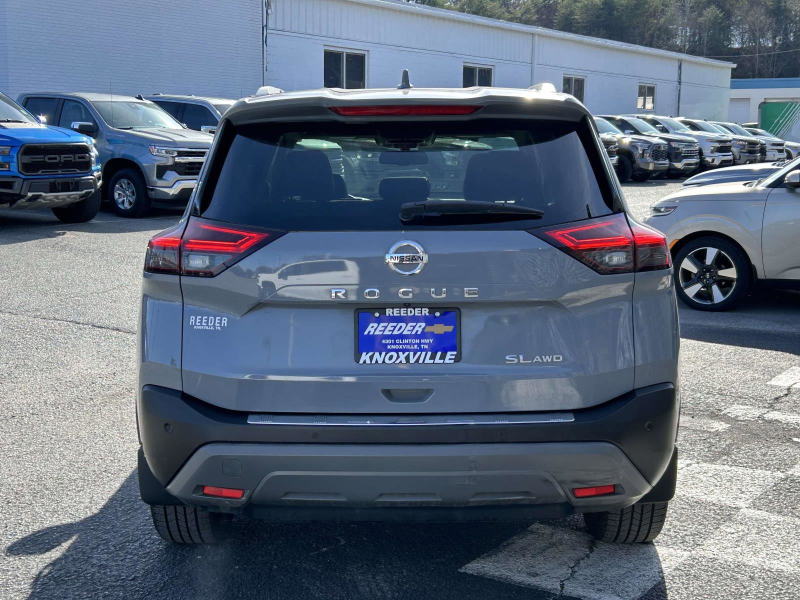 Used 2021 Nissan Rogue SL w/ Premium Package image 4