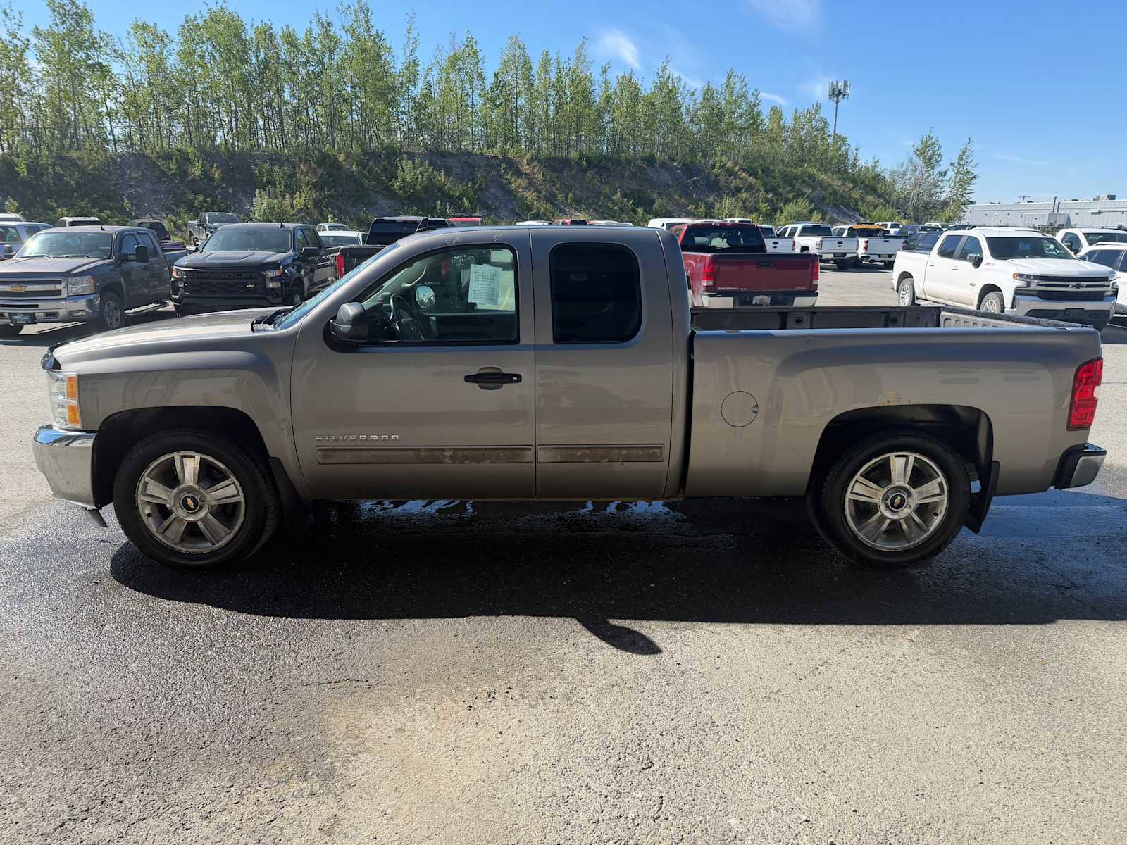 Used 2013 Chevrolet Silverado 1500 LT w/ All-Star Edition AWD/4WD image 2