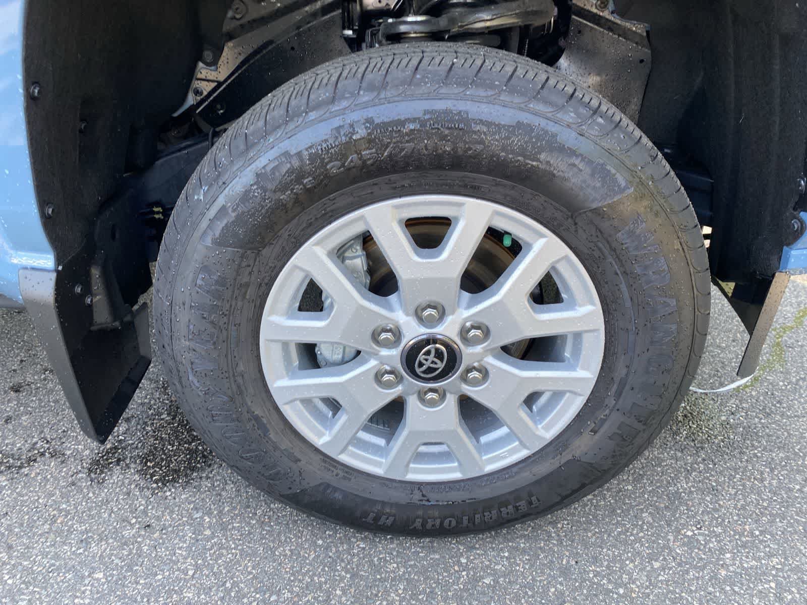 Used 2026 Toyota Tacoma SR5 AWD/4WD image 17