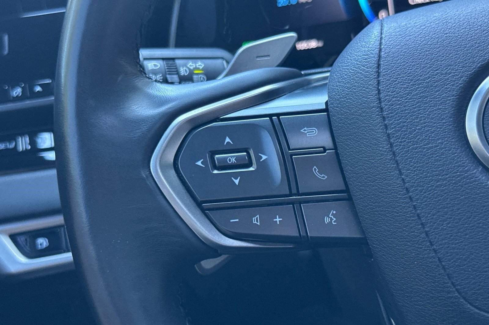 Certified 2025 Lexus RX 350 Premium w/ Accessory Package (Z1) image 30