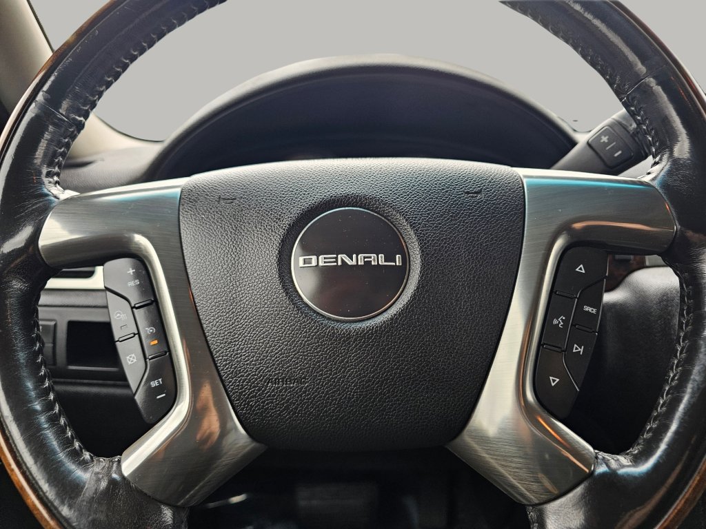 Used 2007 GMC Yukon Denali image 3