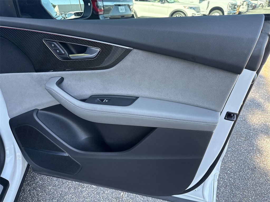 Used 2023 Audi SQ8 Prestige image 15