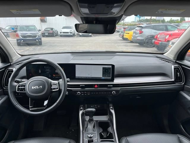 Certified 2025 Kia Sorento EX FWD image 41