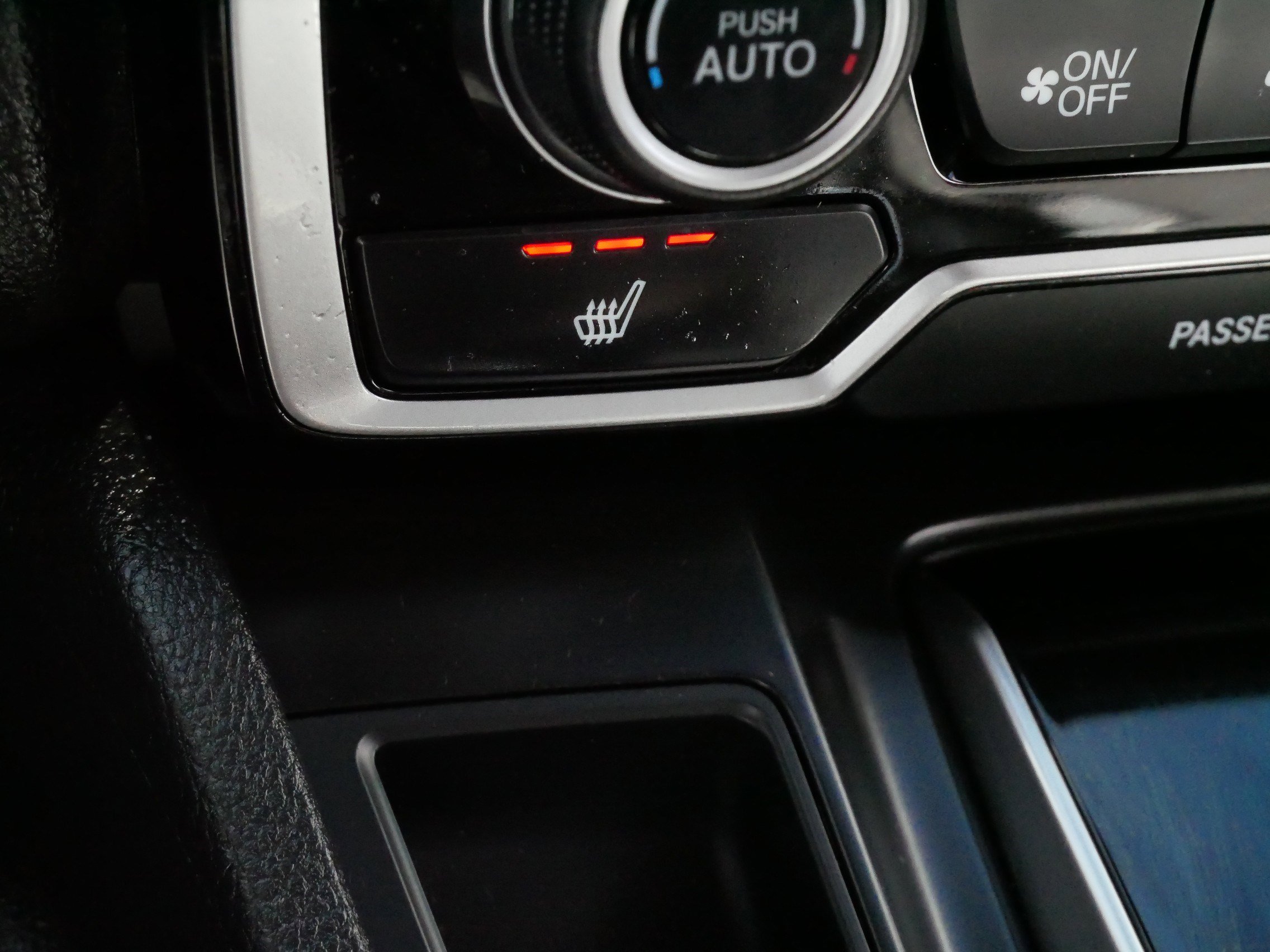 Used 2020 Honda CR-V Touring image 28