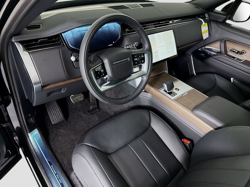 New 2026 Land Rover Range Rover Long Wheelbase SE AWD/4WD image 9