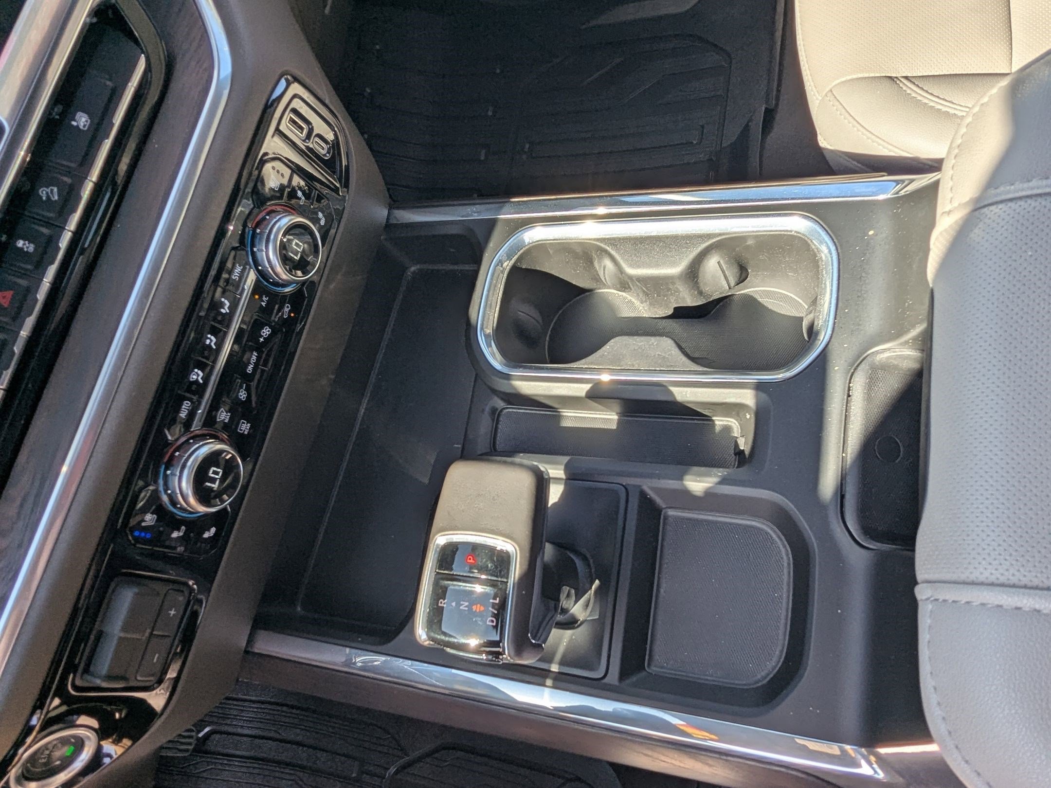 Used 2024 GMC Sierra 1500 SLT w/ SLT Premium Package image 16