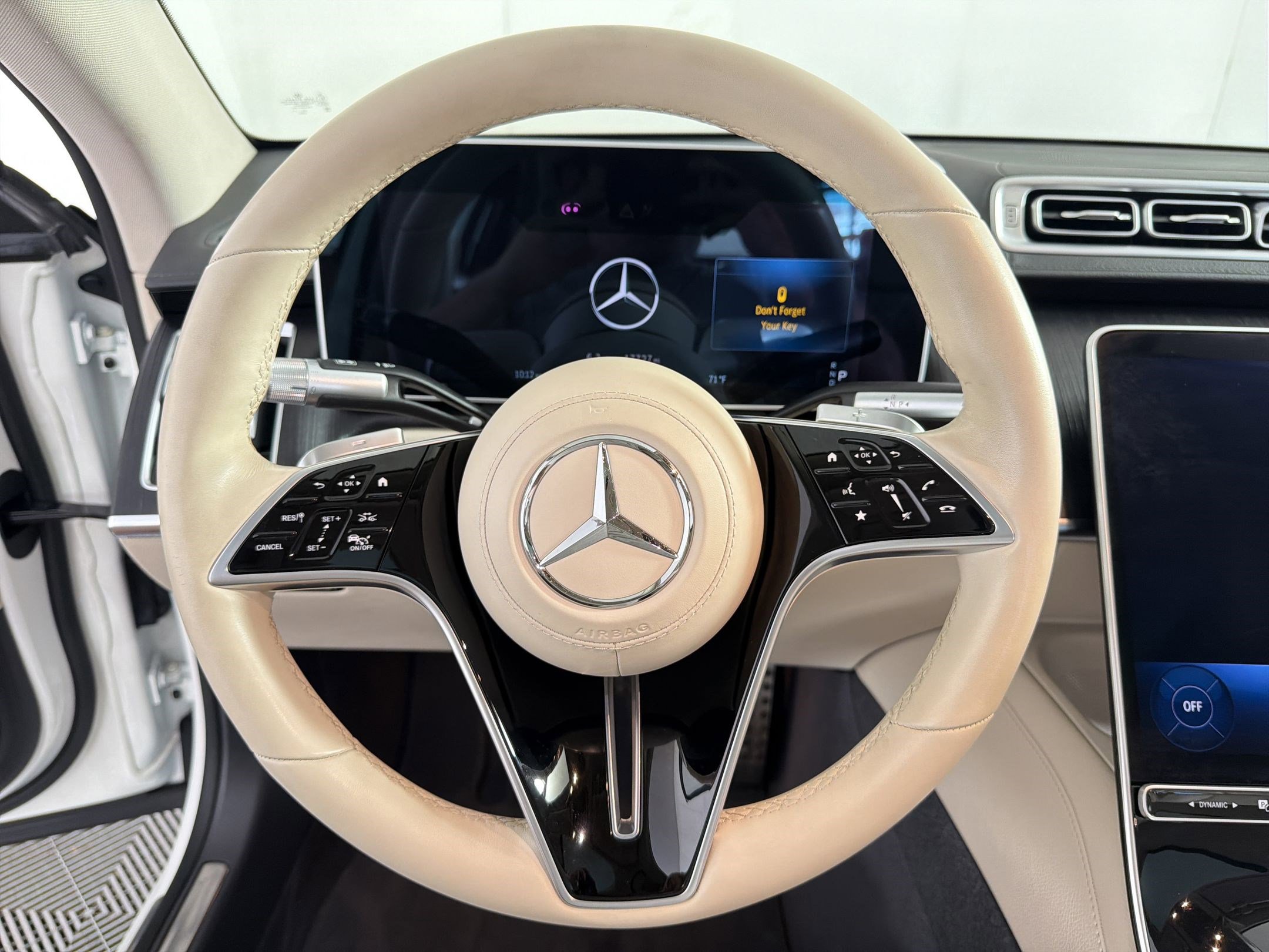 Certified 2022 Mercedes-Benz S 500 4MATIC w/ AMG Line Package image 18