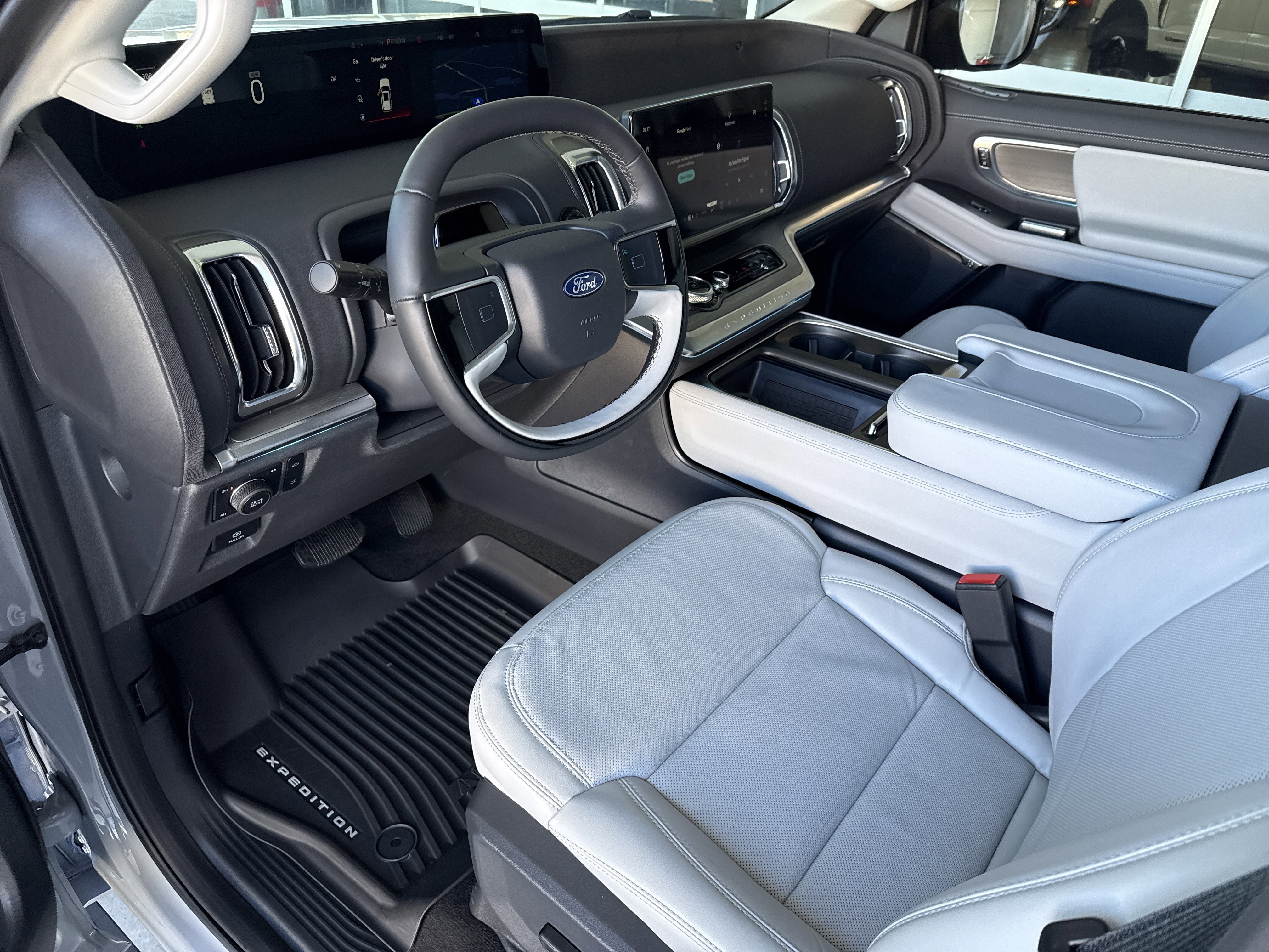 Certified 2025 Ford Expedition Max Platinum image 23