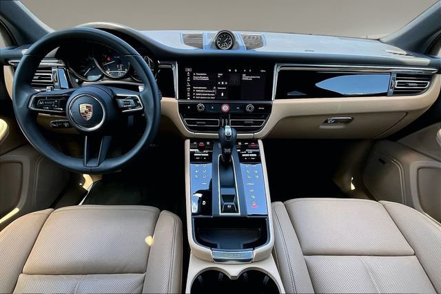Used 2026 Porsche Macan AWD/4WD image 7