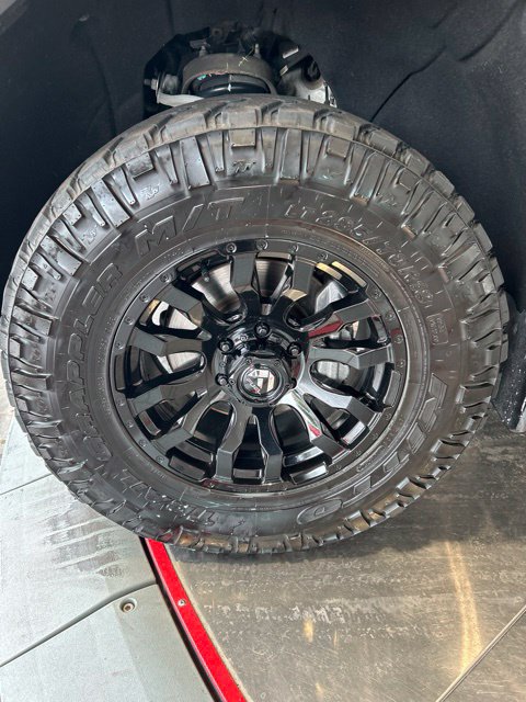 Used 2019 GMC Sierra 1500 AT4 w/ AT4 Premium Package AWD/4WD image 4