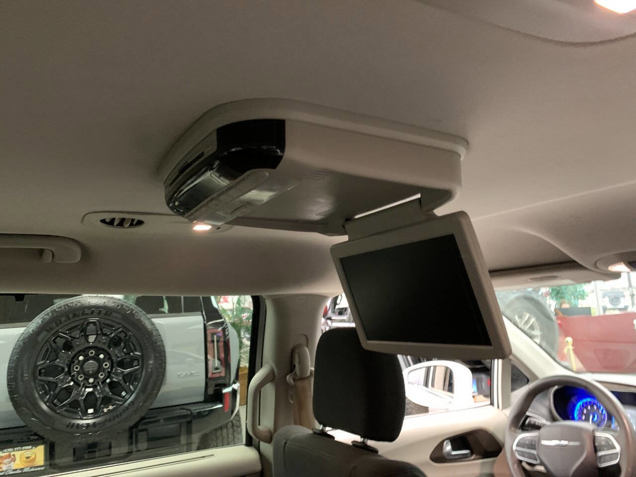 Used 2018 Chrysler Pacifica Touring Plus image 20