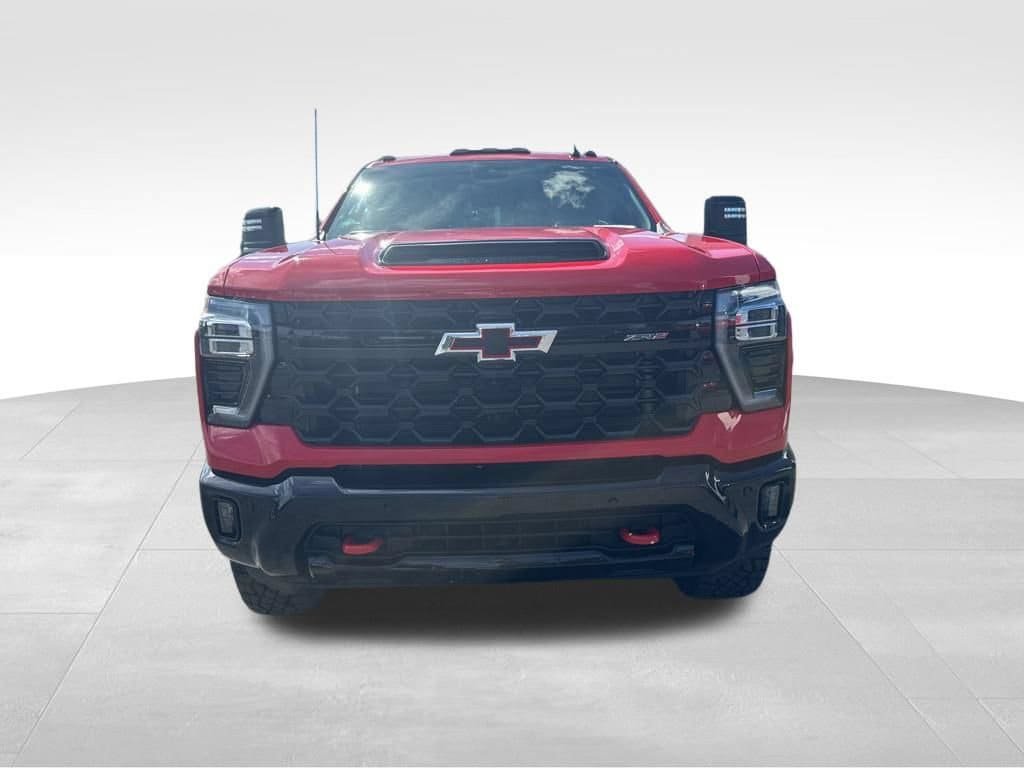 Used 2026 Chevrolet Silverado 2500 ZR2 AWD/4WD video 2