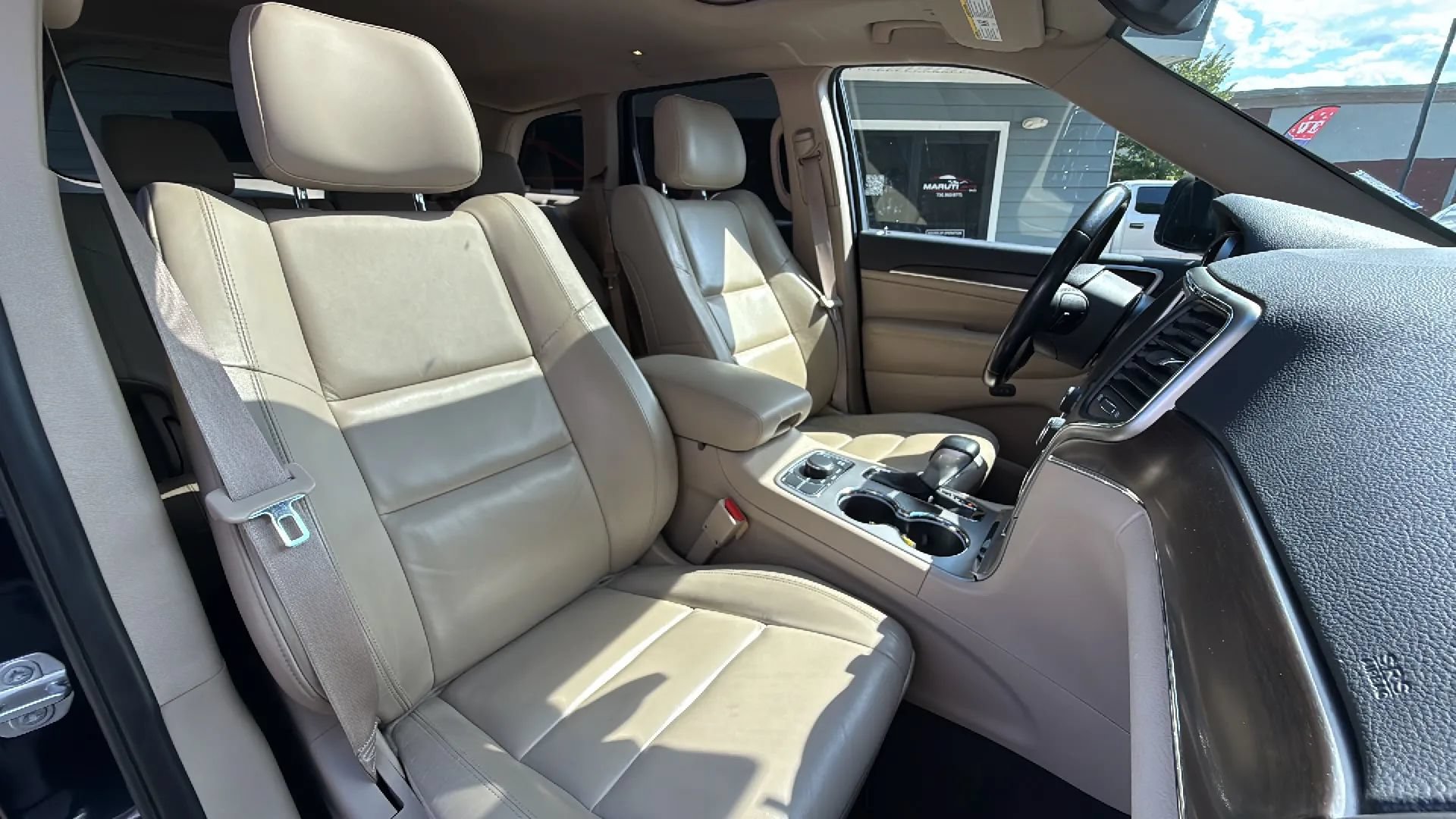 Used 2018 Jeep Grand Cherokee Limited AWD/4WD image 29