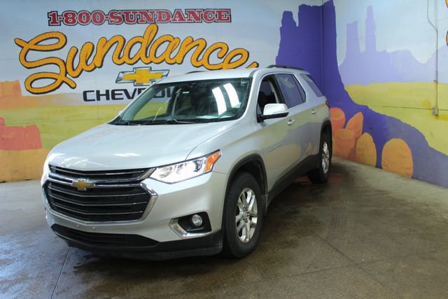 Used 2020 Chevrolet Traverse LT w/ Driver Confidence II Package AWD/4WD image 2