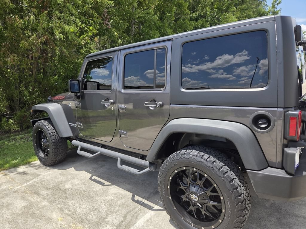Used 2016 Jeep Wrangler Unlimited Rubicon w/ Connectivity Group AWD/4WD image 4