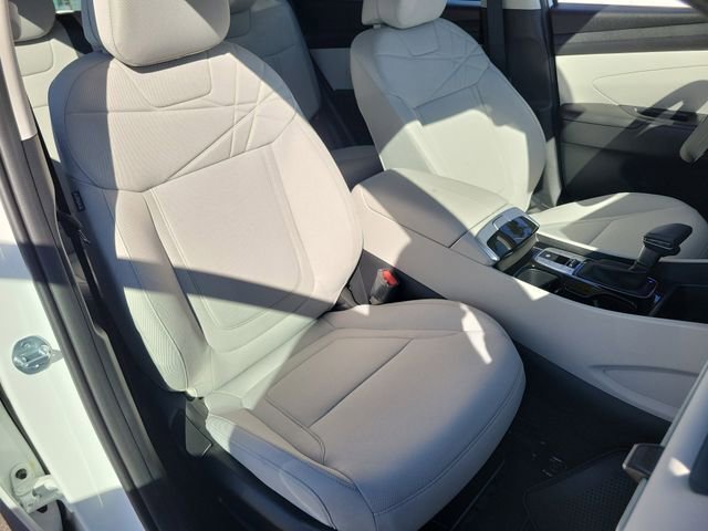 New 2026 Hyundai Tucson SE image 16