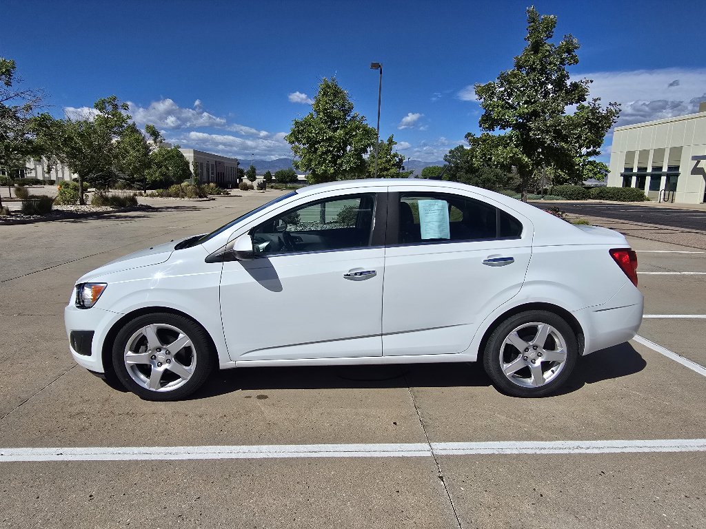 Used 2012 Chevrolet Sonic LTZ FWD image 2