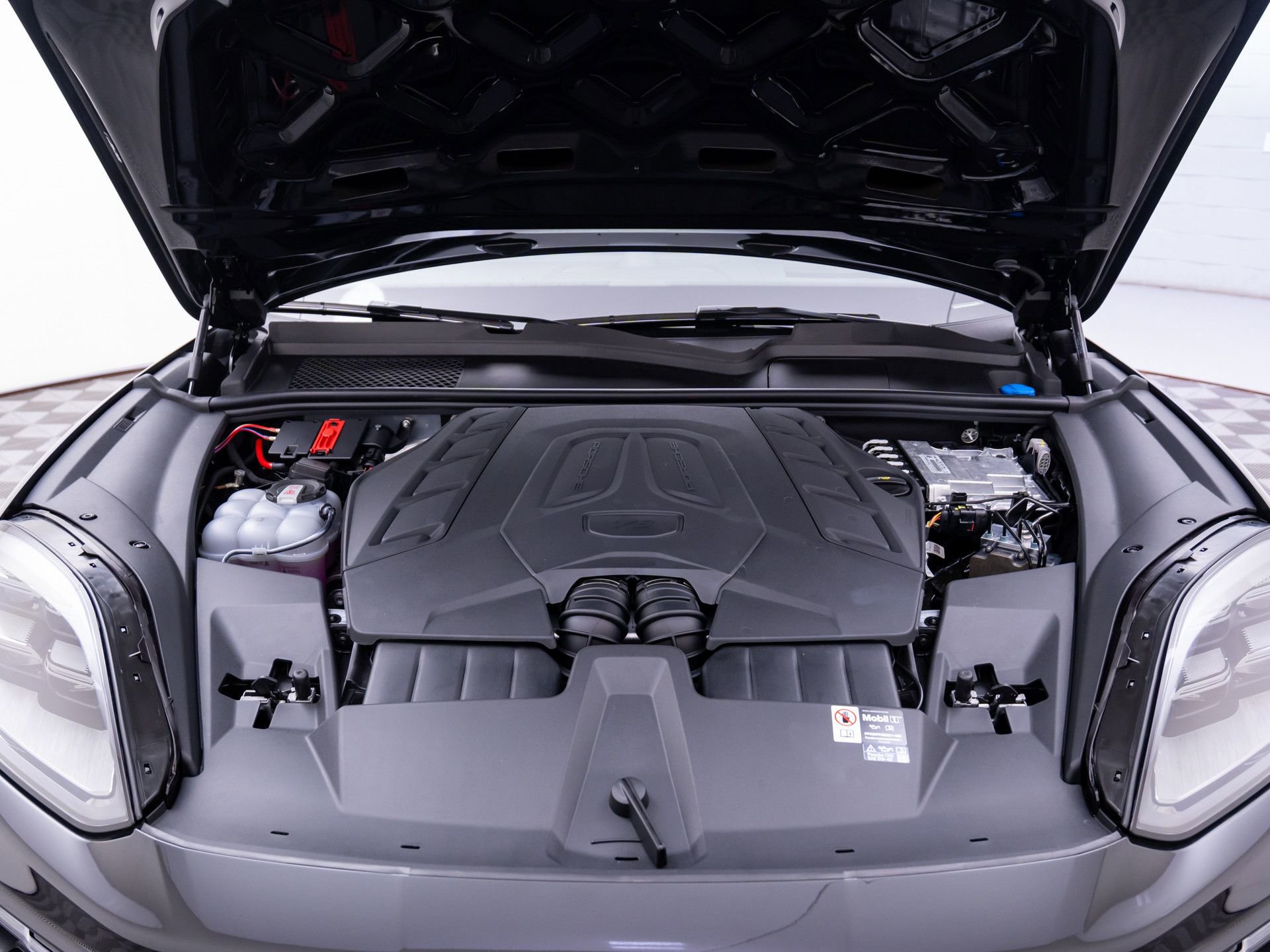 New 2026 Porsche Cayenne S image 31