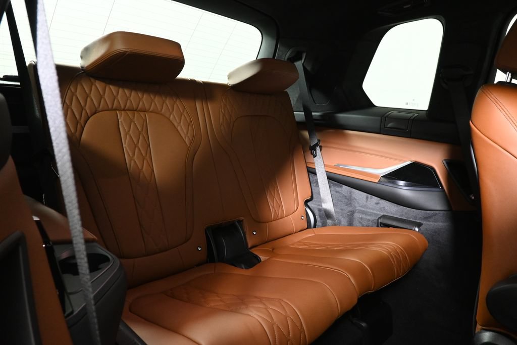 New 2027 BMW X7 M60i AWD/4WD image 39