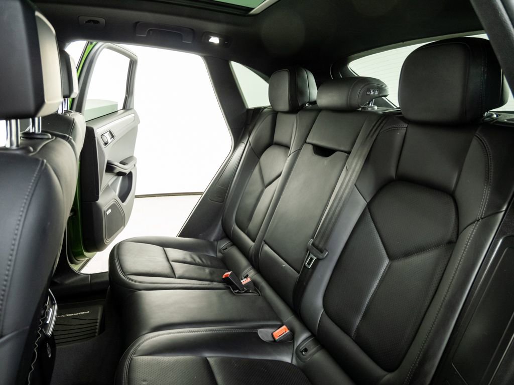 Used 2019 Porsche Macan AWD/4WD image 21