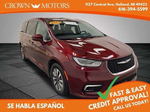 Used 2022 Chrysler Pacifica Touring-L
