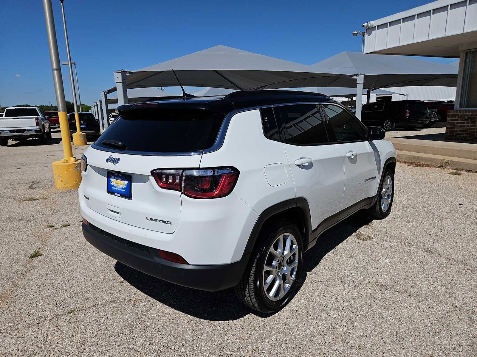 Used 2025 Jeep Compass Limited AWD/4WD image 8