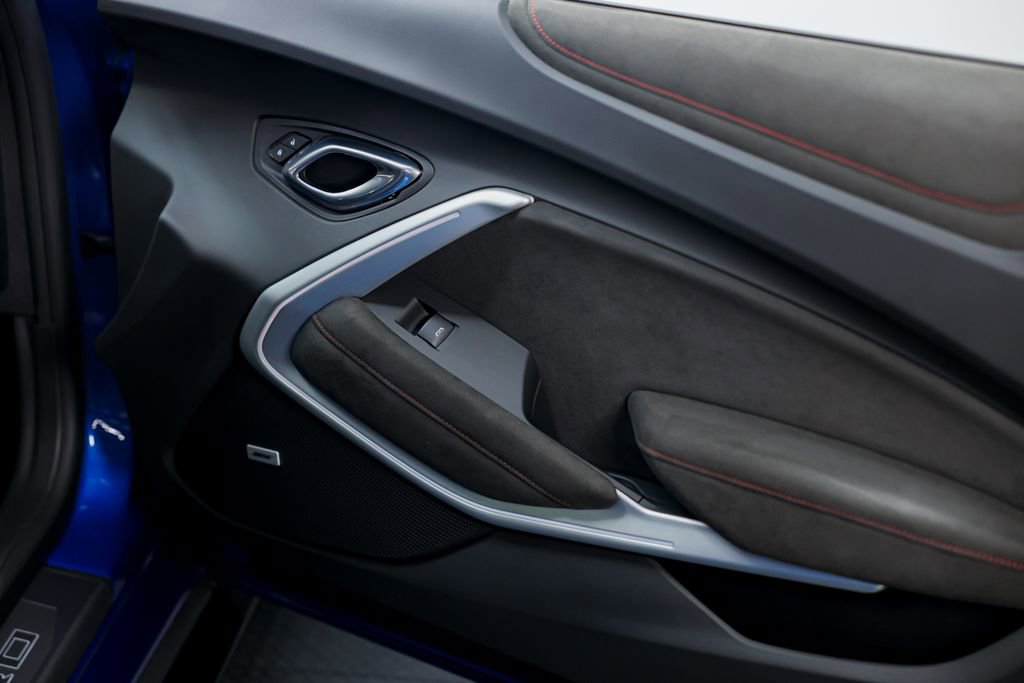 Used 2017 Chevrolet Camaro ZL1 image 32