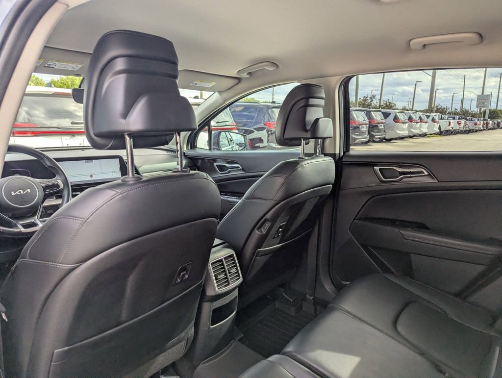 Used 2024 Kia Sportage EX image 19