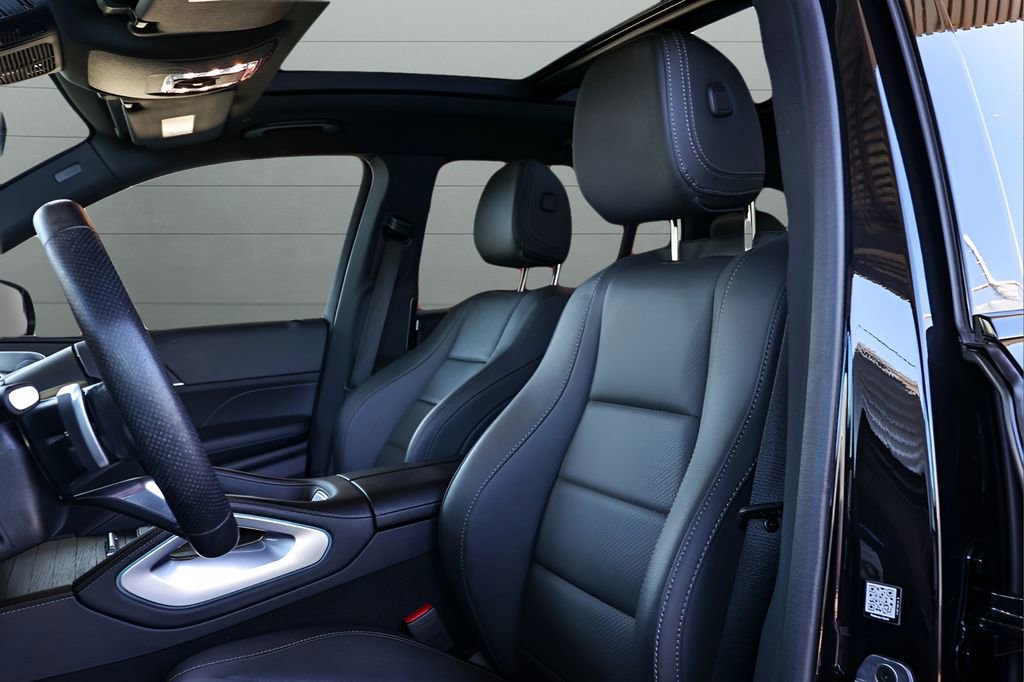 Used 2025 Mercedes-Benz GLS 450 4MATIC image 40