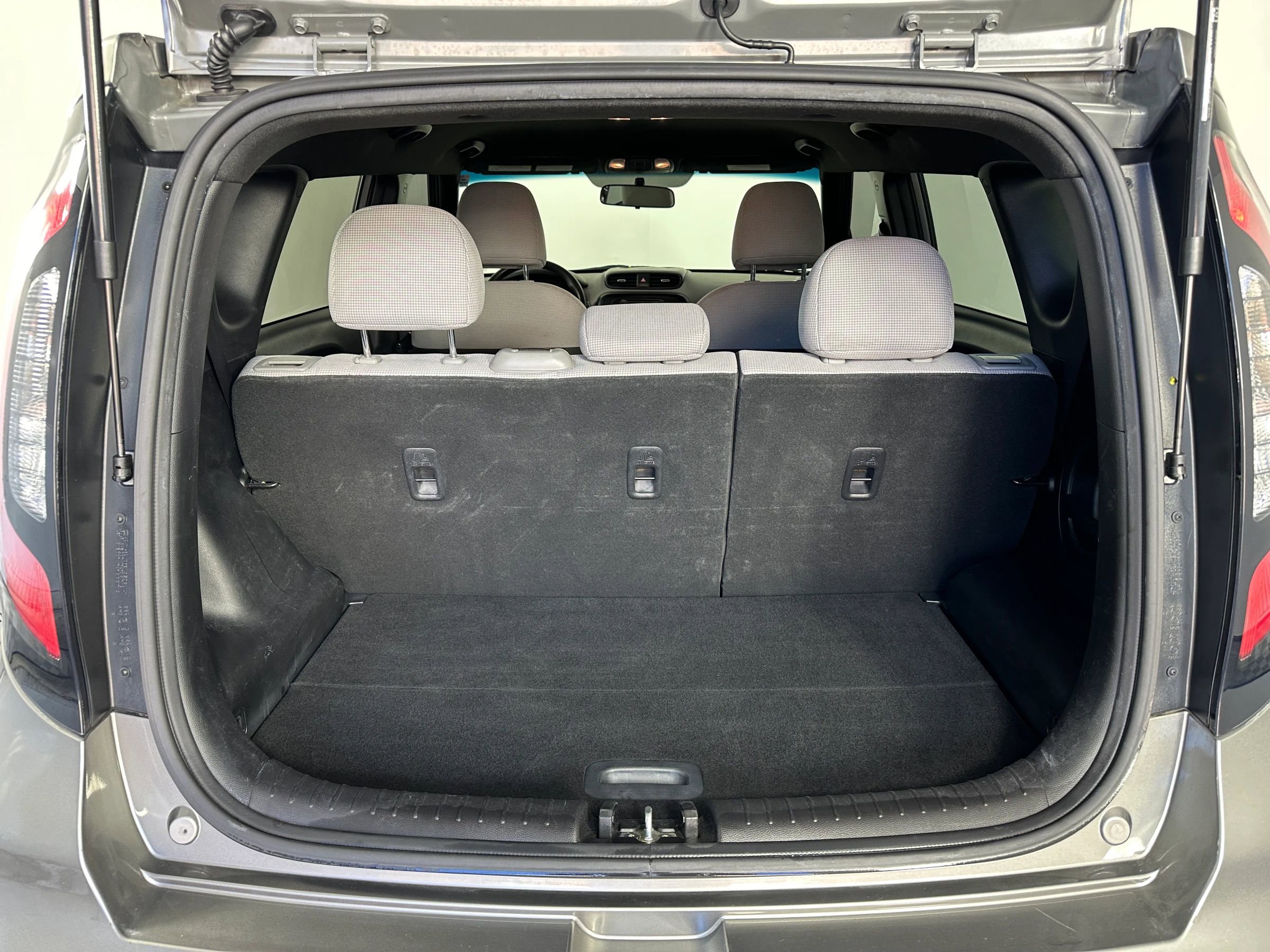 Used 2019 Kia Soul image 17