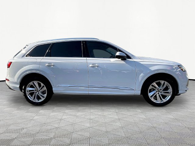 Used 2023 Audi Q7 2.0T Premium Plus w/ Premium Plus Package AWD/4WD image 8