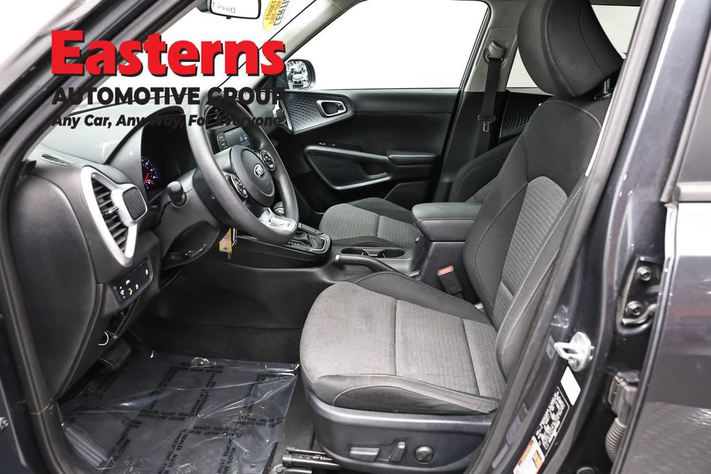 Used 2021 Kia Soul S FWD image 14