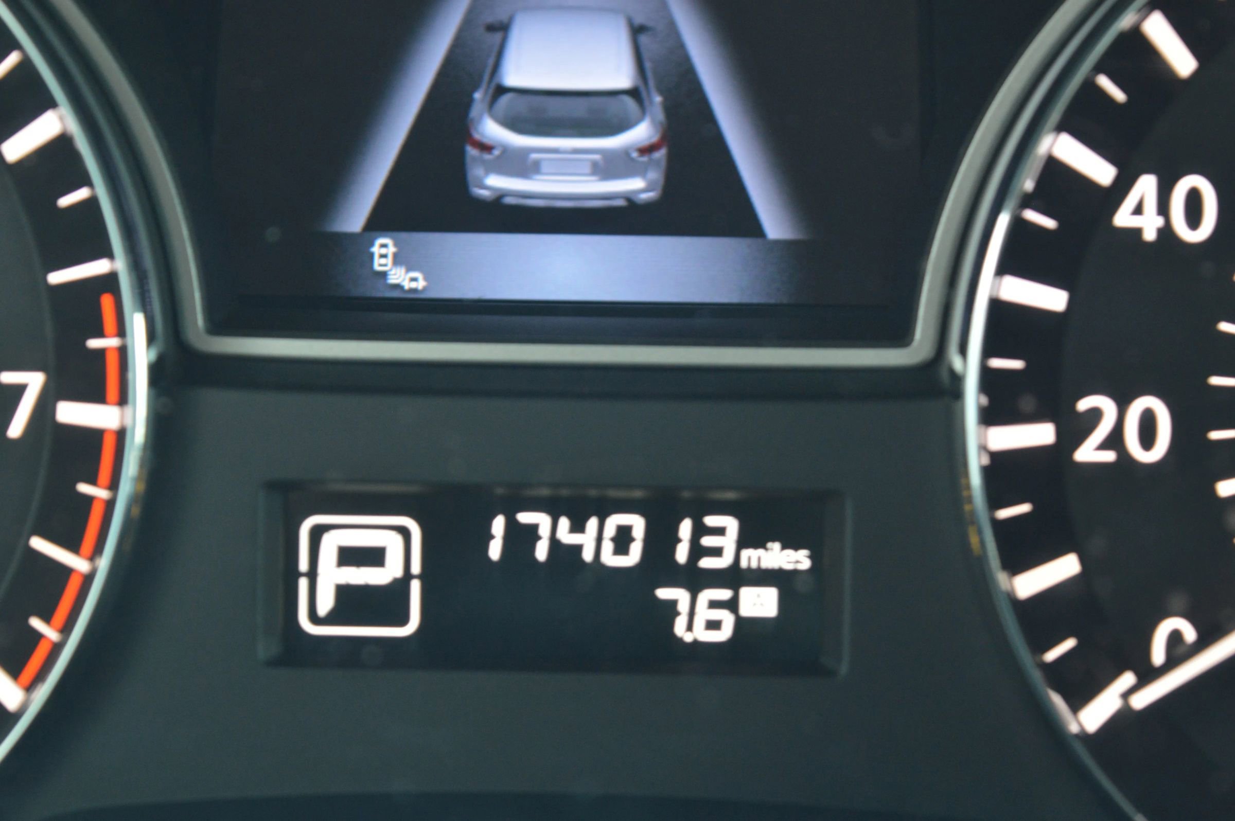 Used 2015 Nissan Pathfinder Platinum AWD/4WD image 32