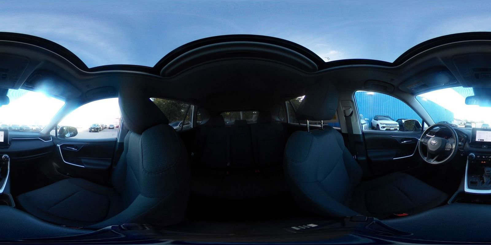 Used 2025 Toyota RAV4 XLE image 43