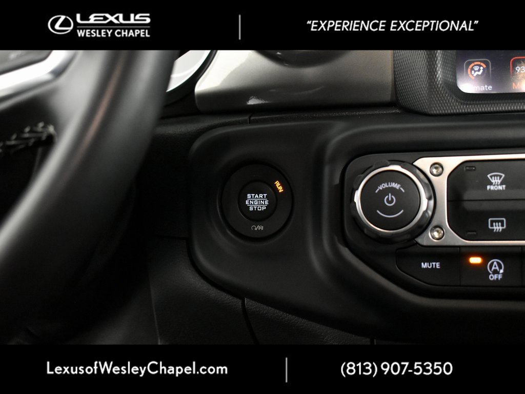 Used 2020 Jeep Wrangler Unlimited Sahara image 29