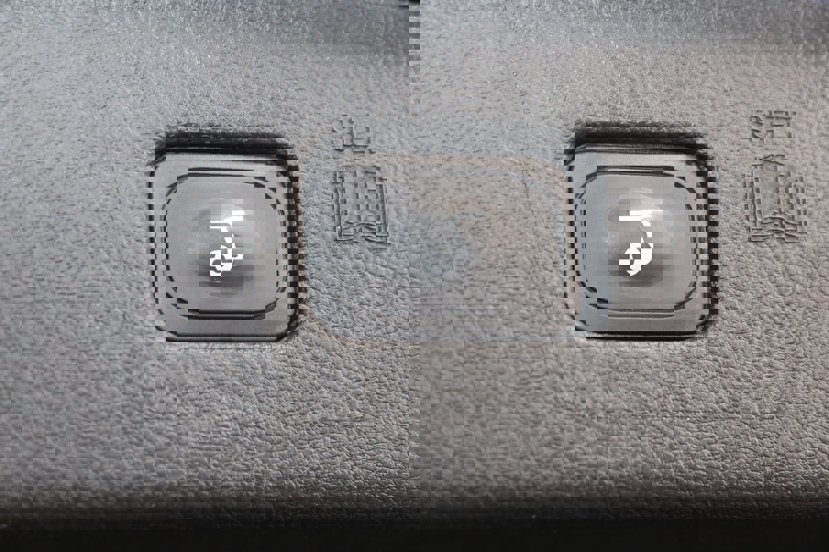 Used 2024 Ford Edge SEL w/ Convenience Package image 50