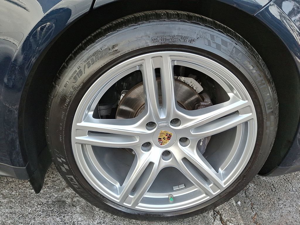 Used 2022 Porsche Panamera 4 image 6